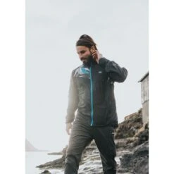 Picture - Laman - Herre Windbreaker - Black -Alpina Snowboard Butik picture laman herre windbreaker black 2